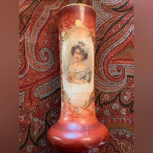 Beautiful Victorian Glass Portrait Vase